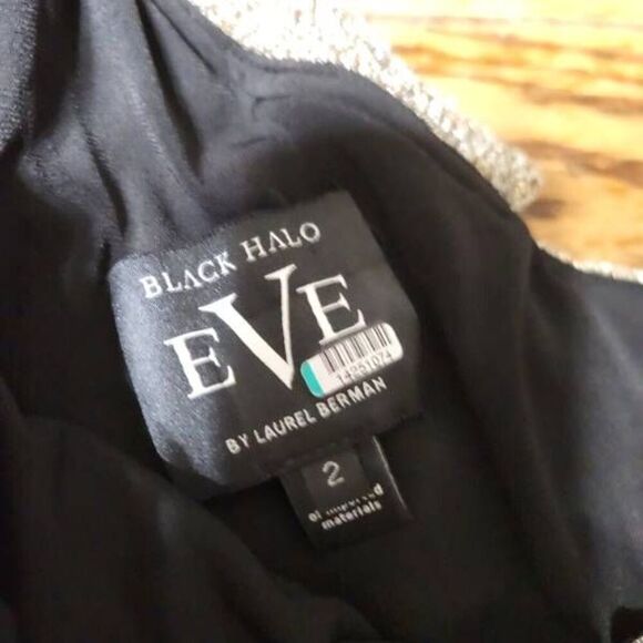 Black Halo Egan Gown in gold shorter sz 2 - Picture 2 of 4